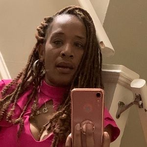 Meet your Posher, Latisha